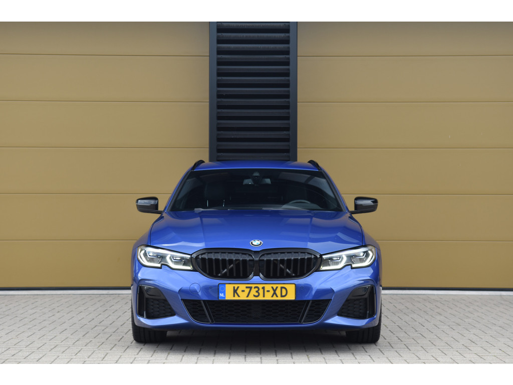 51911494-4.jpg