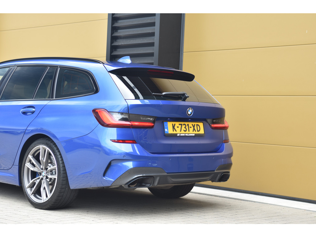 51911494-7.jpg